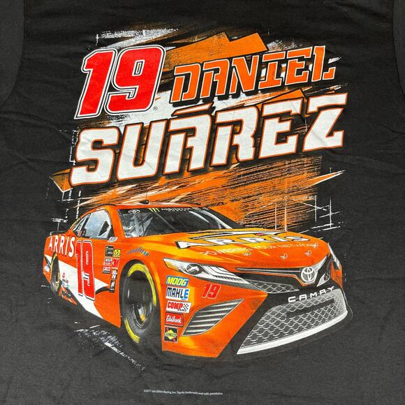 Daniel Suarez Joe Gibbs Racing Team Collection ARRIS T-Shirt Black Sz L NWT - Picture 2 of 6